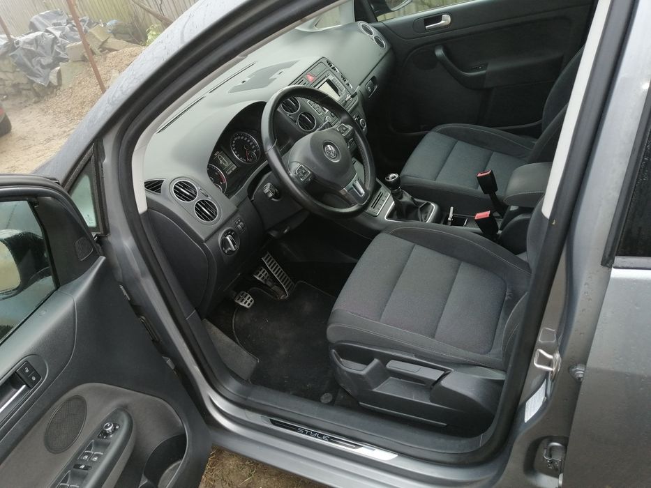 Volkswagen  golf plus 2012