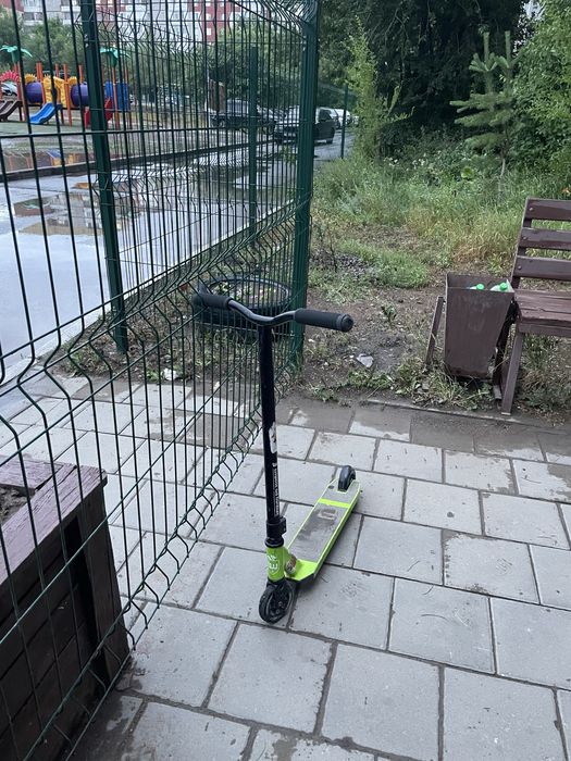 трюковой самокат парк