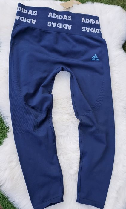 Adidas оригинален дамски клин Л размер