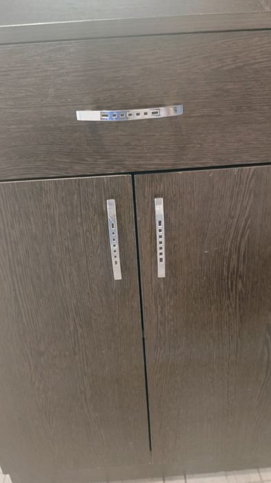 Прихожая шкаф сталады