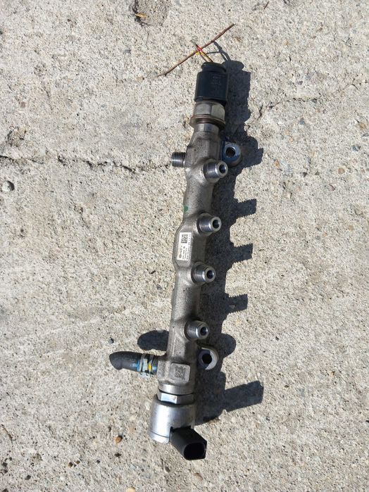Rampa injectoare Volkswagen/Audi/Seat/Skoda Cod: 04L089G
