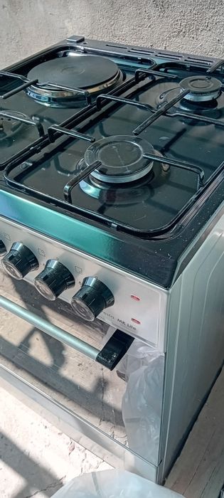 Газ плита одной электроники плитой