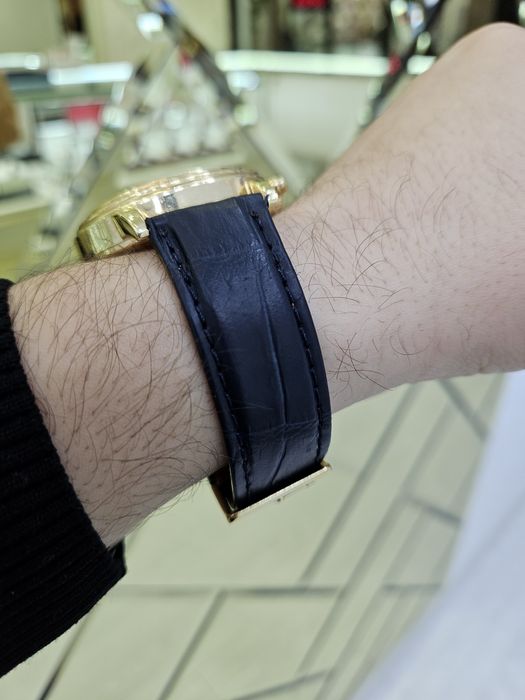 Продам классические золотые часы Patek Philippe