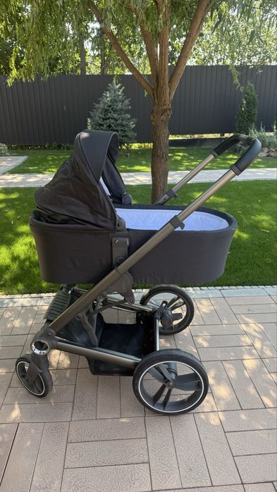 Продам коляску 2 в 1 Teknum