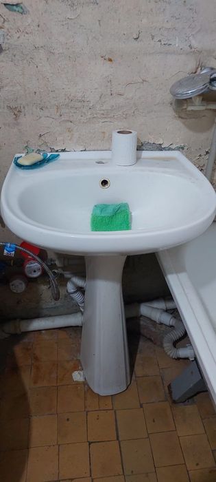 Ванна, унитаз, умывальник