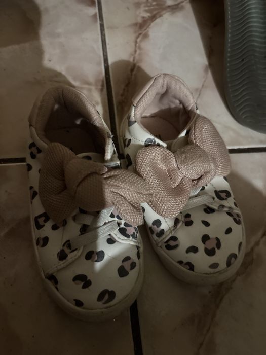 Adidasi fete animal print roz