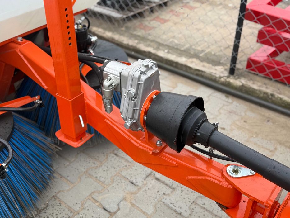 Măturătoare comunală autocolectoare pentru tractor - Piese de schimb