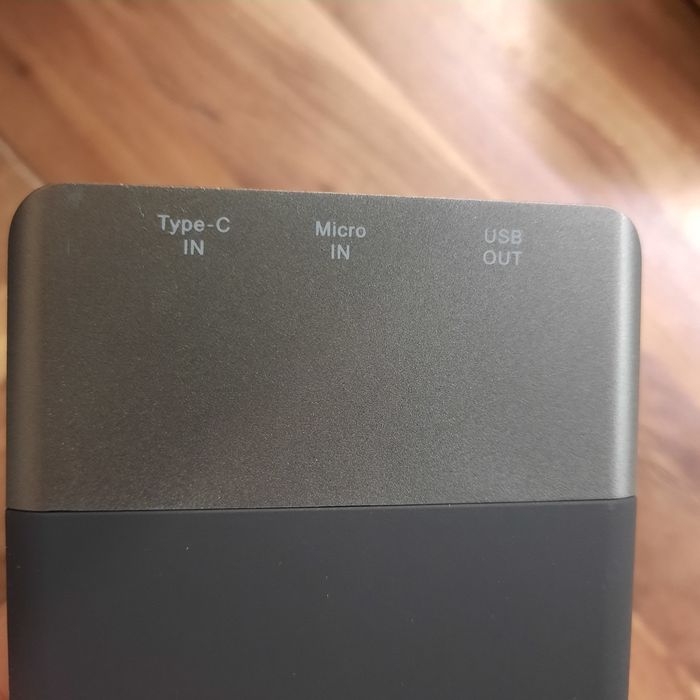 Външна батерия 8000 mah