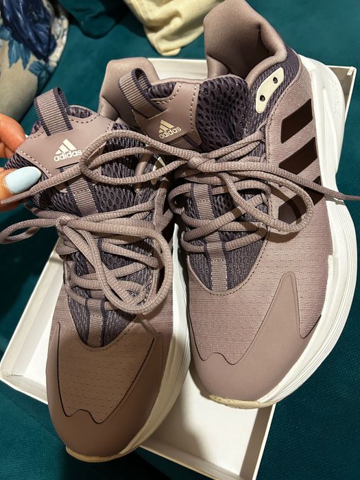 Обувки Adidas - нови