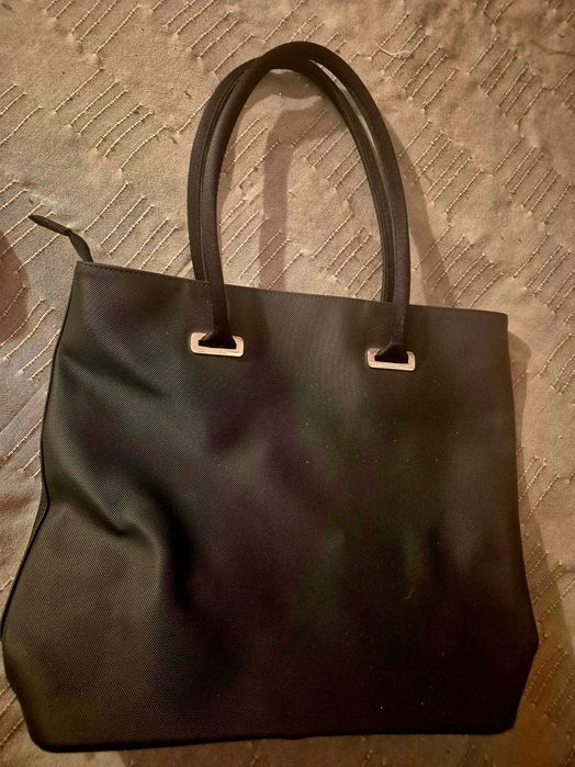 Продавам чанти-маркови