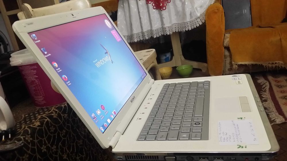 Vanzari laptop,repar sau  instalez profesional orice Windows,ieftin