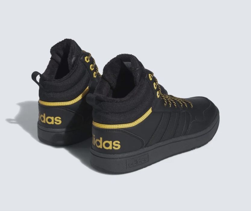 Adidas, размер 42,5, цена 30000