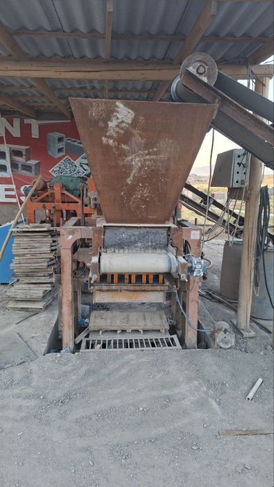 Shlakablok apparat sotiladi