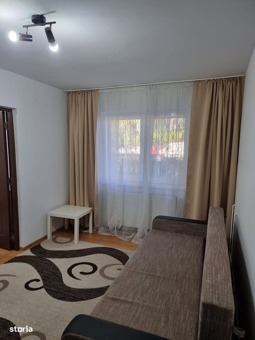 Apartament 2 camere de închiriat - Zona Județean - Centrală proprie