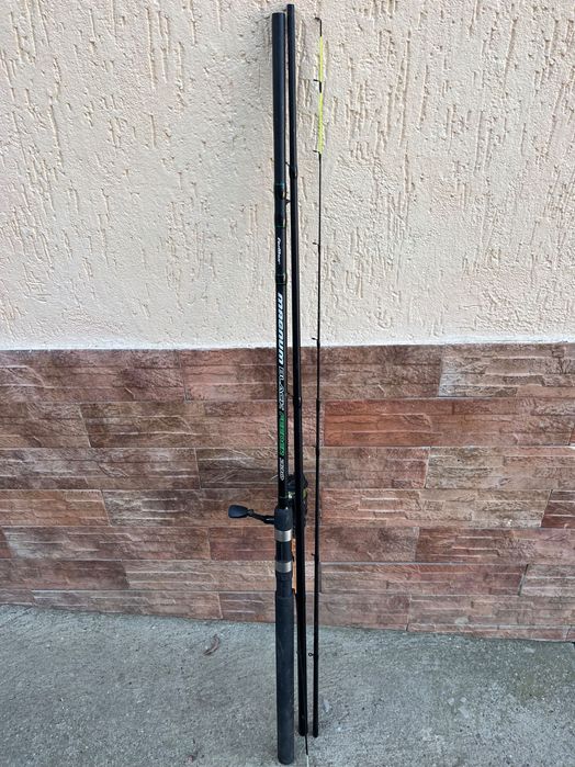 Black magnum feeder bat pescuit