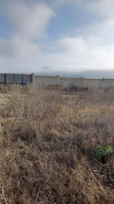 Продава се Промишлена сграда в Провадия - 4000 кв.м за 27 €/кв.м - Снимка #3