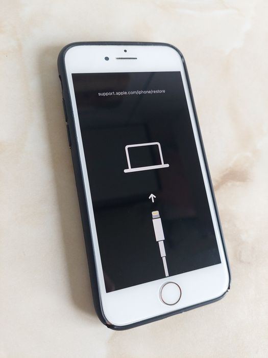 Vând Apple iPhone 8 Gold de 256GB, fără iCloud dar blocat //poze reale