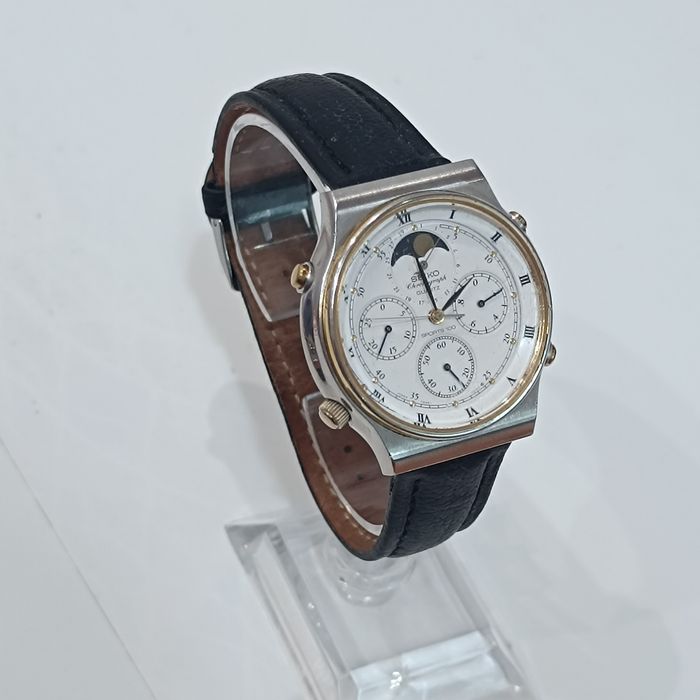 Seiko chronograph 7A48-7000