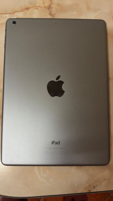 Se vinde Ipad  Air