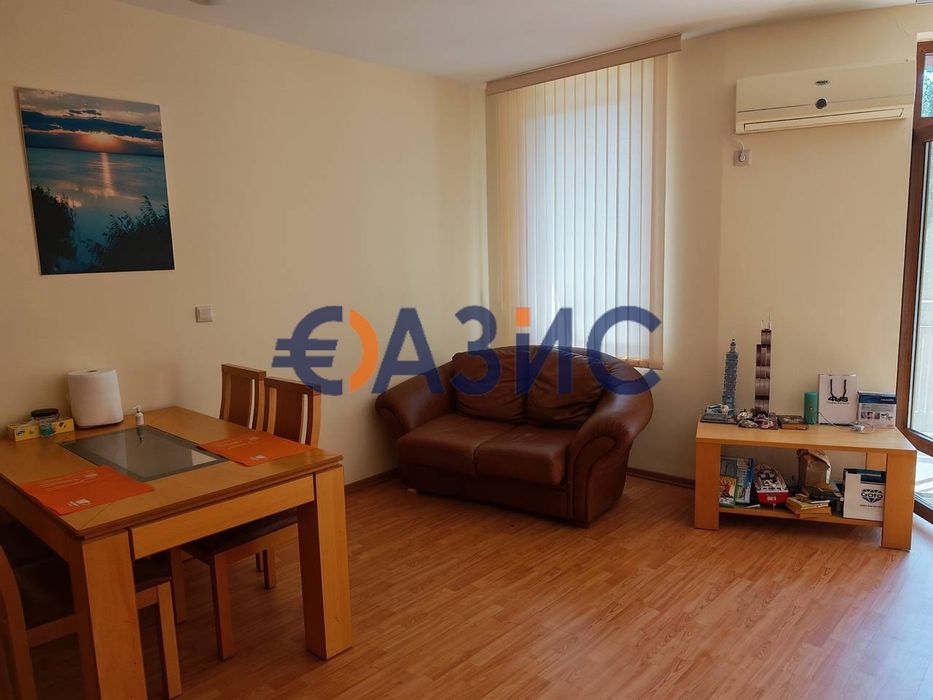 Продава се Двустаен апартамент в Свети Влас - 89 кв.м за 773 €/кв.м - Снимка #2