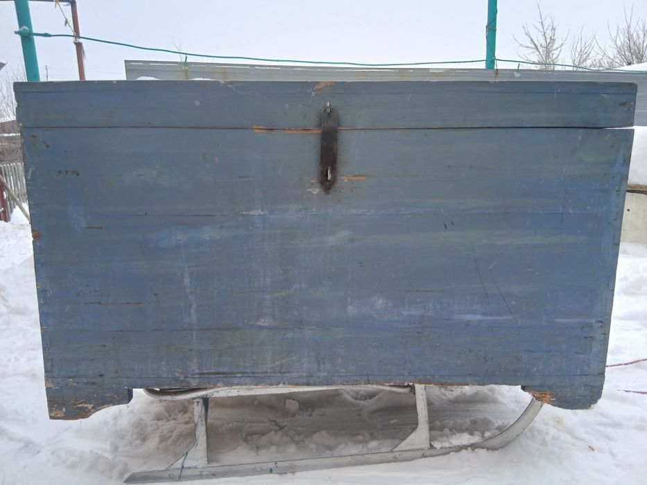 Сундук старинный