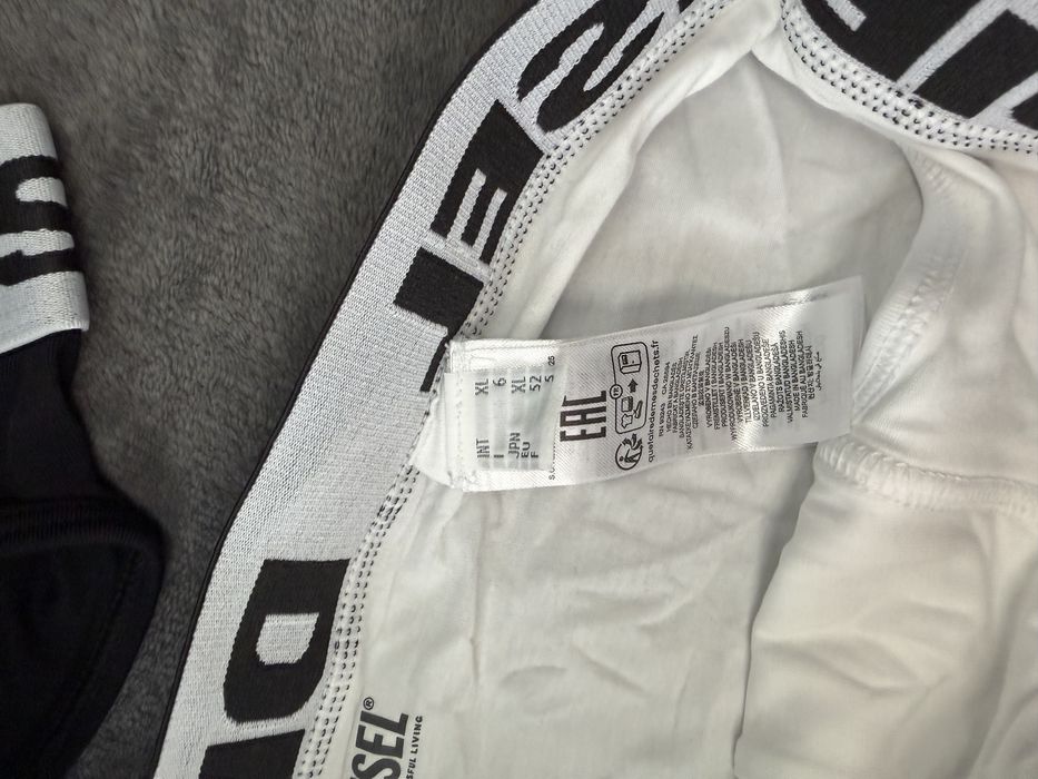 Diesel Umbr set 3 chiloti negru-negru-alb marimea XL noi originali