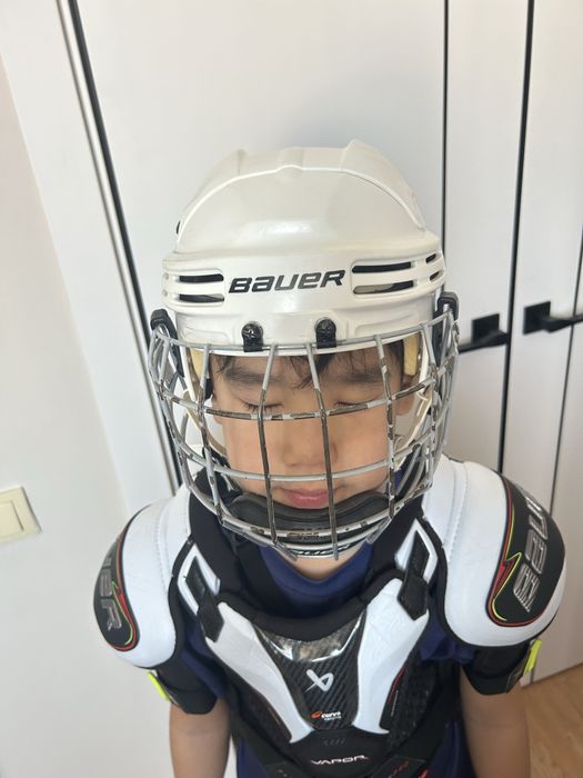 Хоккейный шлем полевых