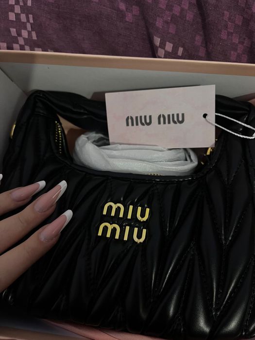 Geanta Miu Miu Black & Gold Classy