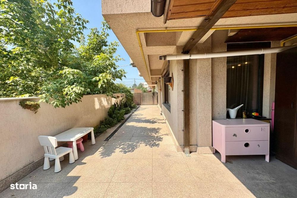 Bazilescu, Apartament 3 camere 104 mp, cu parcare si curte proprie — fotografia 1