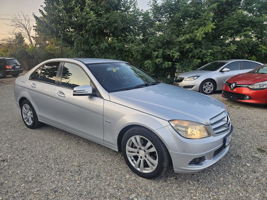 Mercedes-Benz C180d ~ Berlina, 136 Cp/ Euro 5/Navi/Senz park/Sc incalz