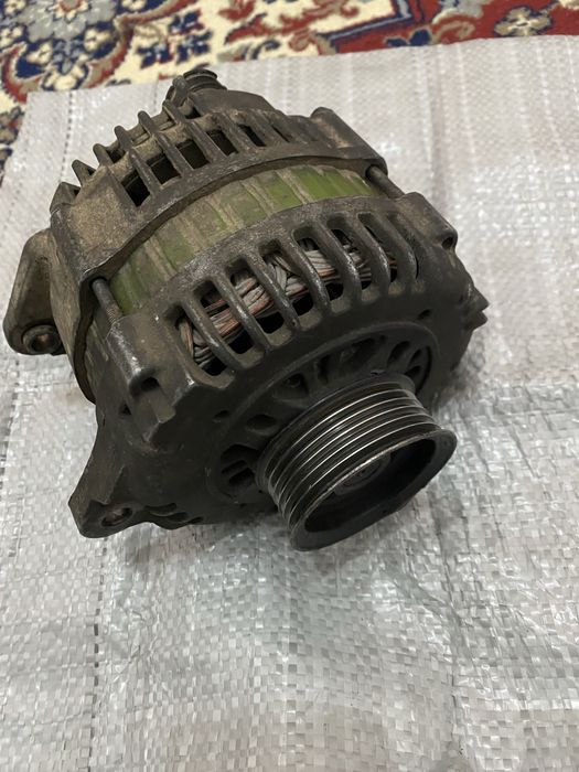 Продам генератор на Ниссан двигатель vg33 100А