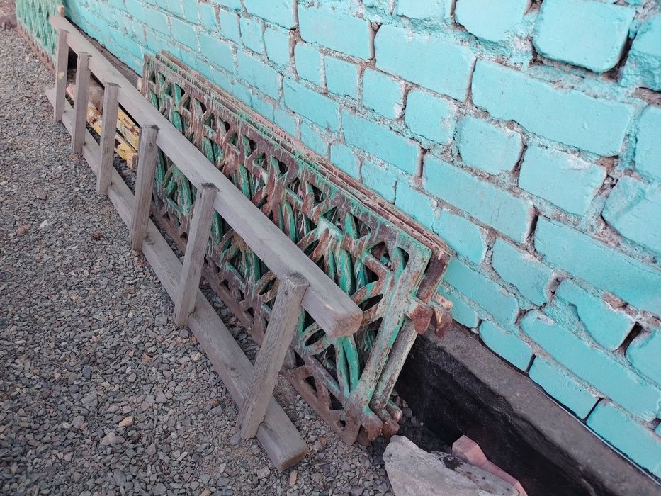 Чугунная ограда 6 штук