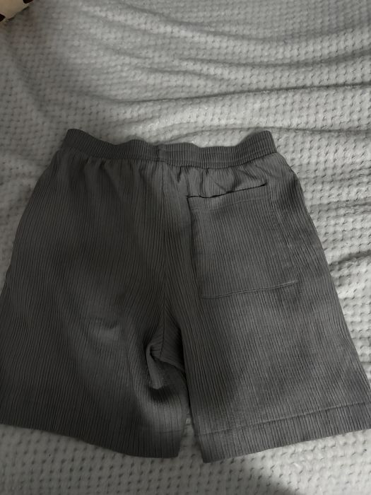 Pantaloni scrti zara