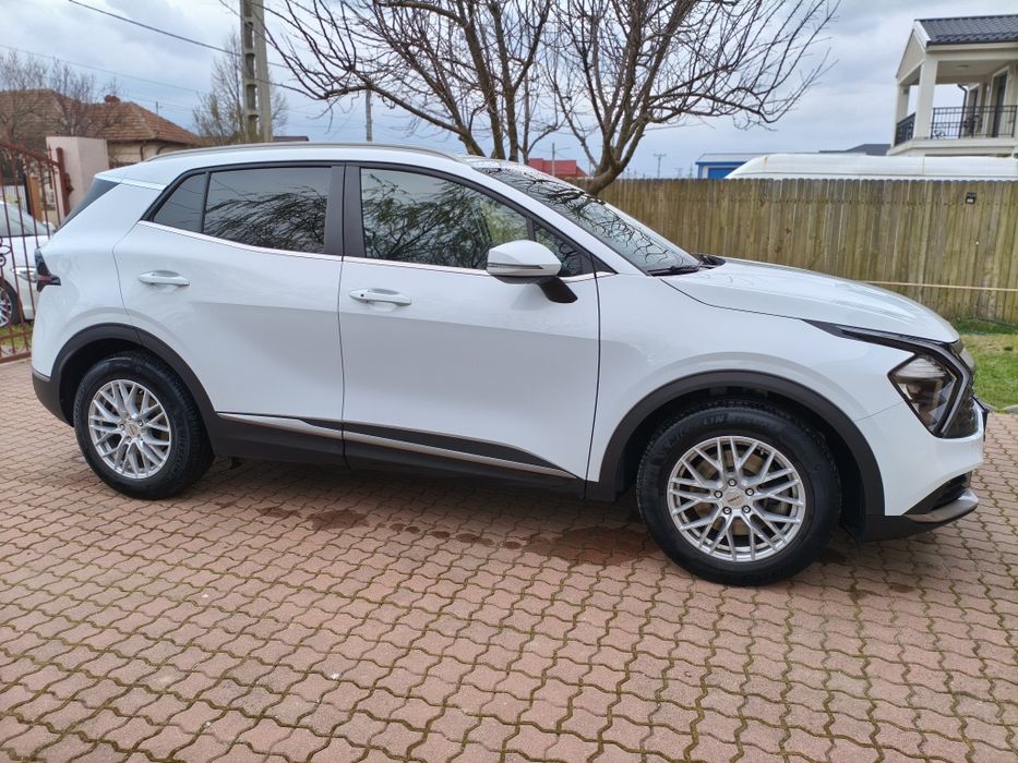 KIA Sportage 2023 — imagine 3