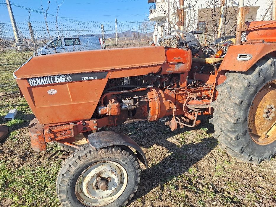 Tractor Renault 56 import Germania motor stricat spart