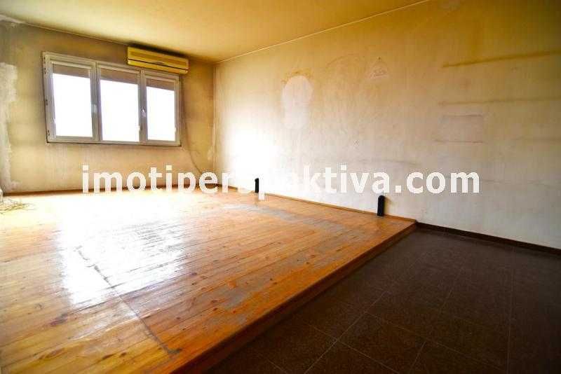 Продава се Двустаен апартамент в Пловдив, Кючук Париж - 65 кв.м за 800 €/кв.м - Снимка #1