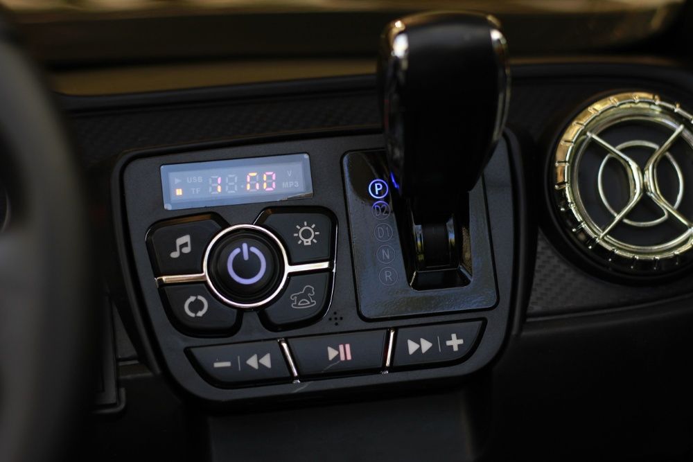Masinuta electrica Mercedes X-Class 4x4 180W PREMIUM #Negru