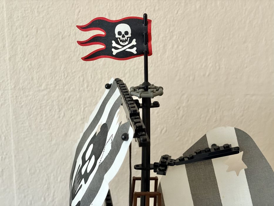 Lego 6289  Red Beard Runner