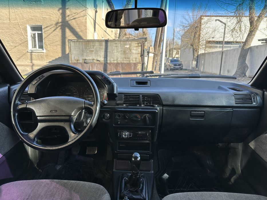 Mitsubishi Lancer 1992г 1.5