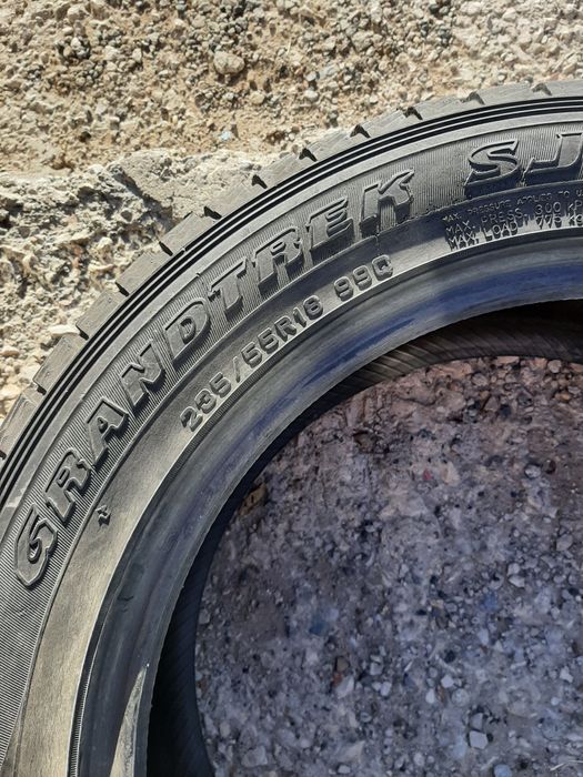 Продам шины 235/55/18 данлоп