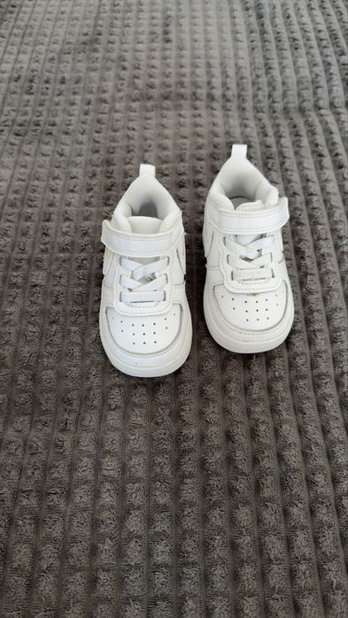 Adidasi nike nr 19,5