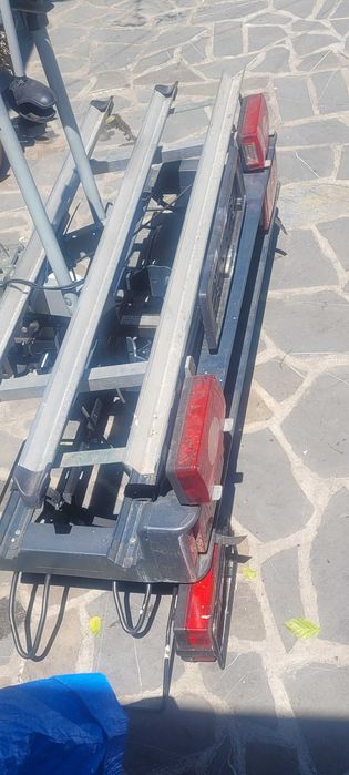 Suporți pentru biciclete auto