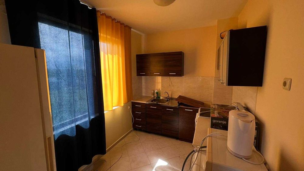 Продава нова 2 етажна къща с собствен басейн в с. Гюльовца