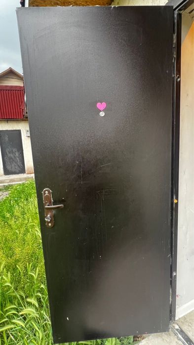 срочно продам двери бу