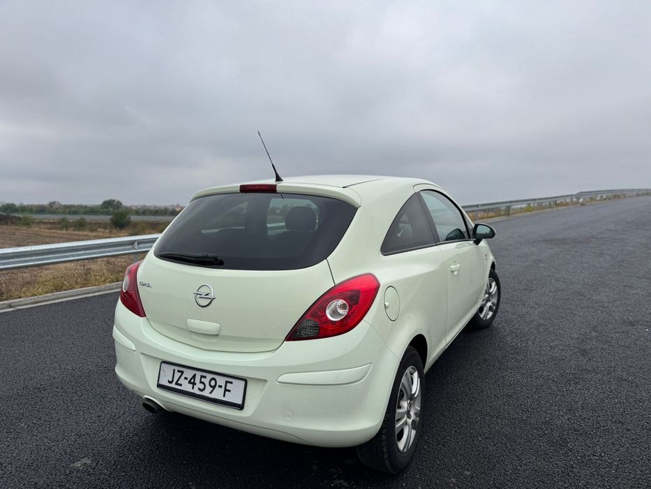 Opel Corsa 2011 , 1.4 benzina