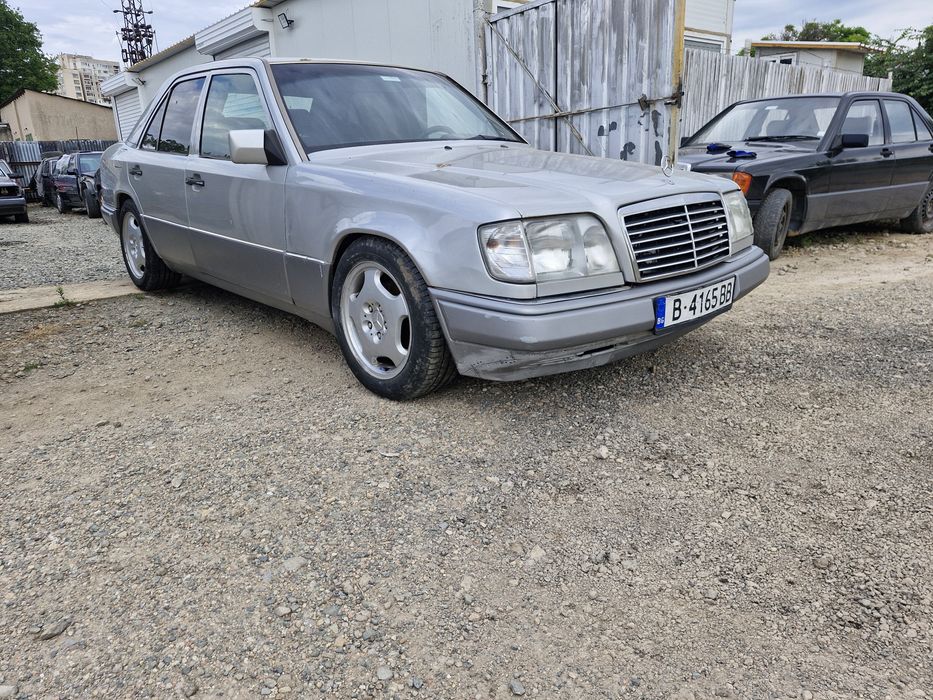Мерцедес 124  2.2  НА ЧАСТИ