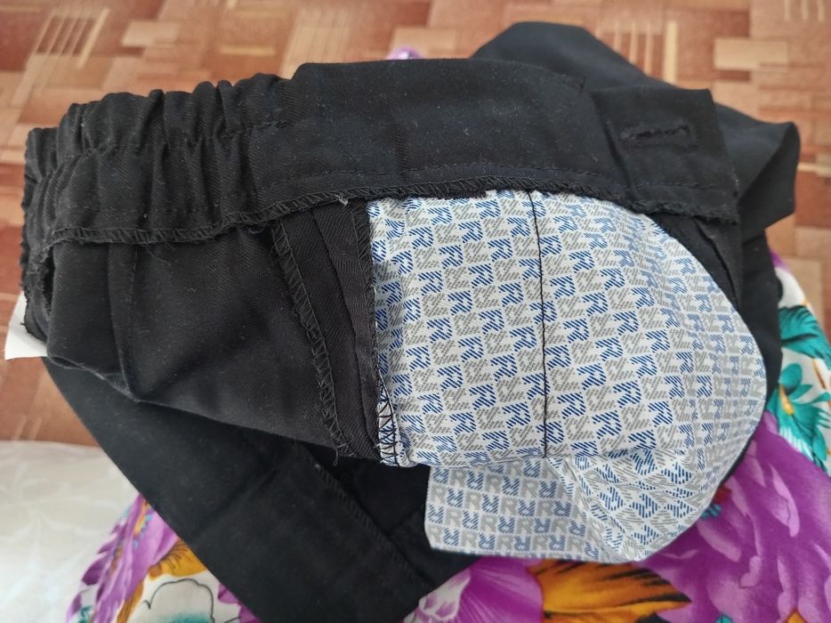 Классические чёрные брюки на мальчика