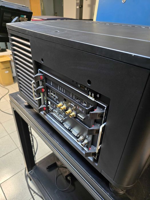 цифровой кинопроектор CHRISTIE