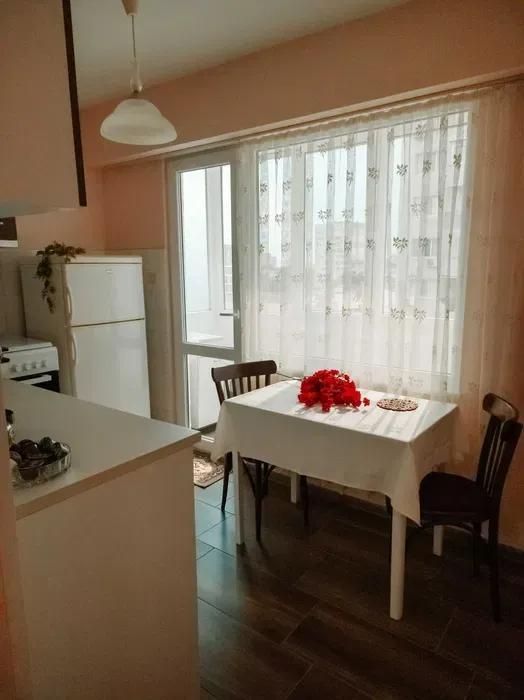 Тристаен апартамент, под наем, кв. Младост 2