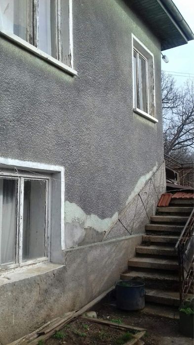 Къща в с.Лобош,област Перник